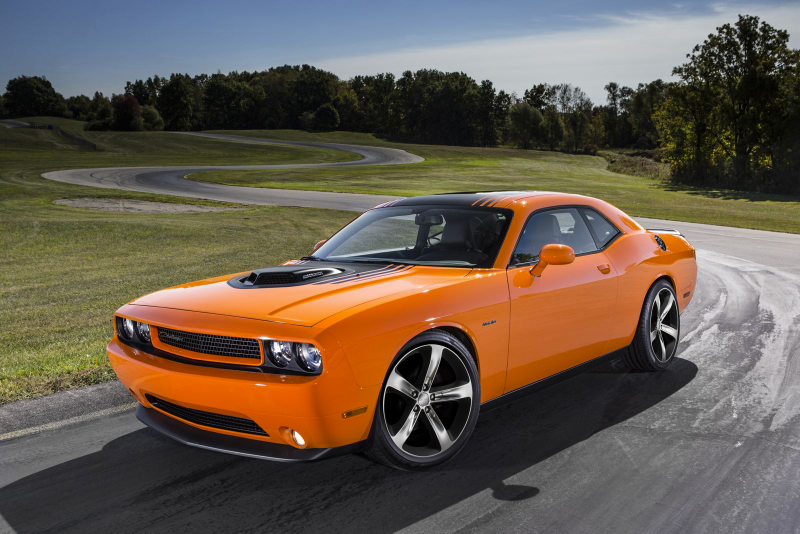 Illustration for article titled Hemi® 'Shaker' Returns – 2014 Challenger R/T And Mopar ’14 Challenger Models Deliver Power, Performance And Heritage